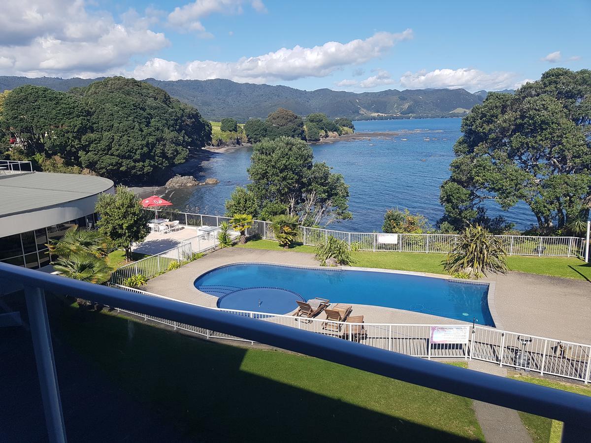 Te Kaha Beach Hotel Exterior foto
