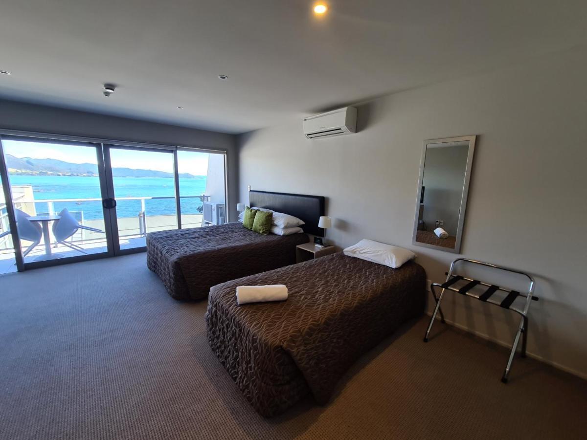 Te Kaha Beach Hotel Exterior foto