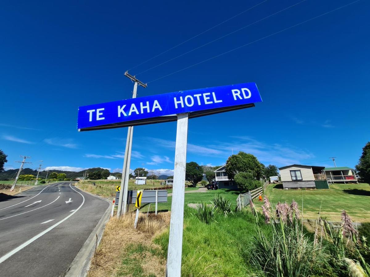 Te Kaha Beach Hotel Exterior foto